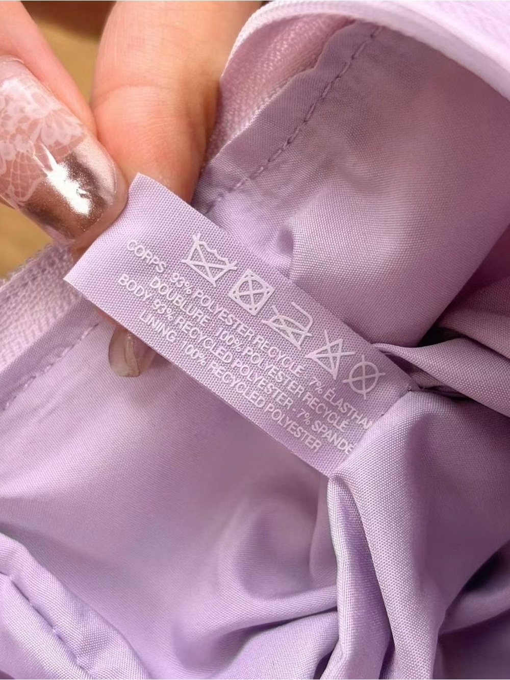CHANEL Beauté Lilac purple Camellia Cosmetic Pouch NIB - Picture 4 of 4
